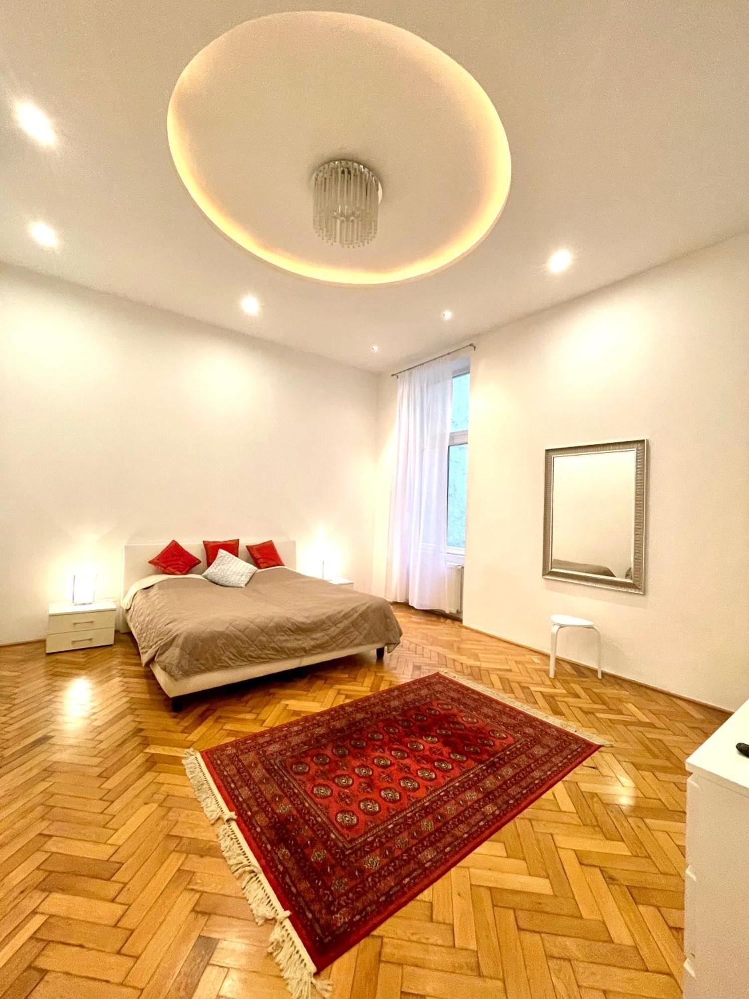 Amazing Swedish 3 Rooms Apartment In The City Center Budapest Exterior foto